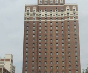 I met Mickey Mantle at the Claridge Hotel in Atlantic City where my parents had their one night honeymoon in December 1941.