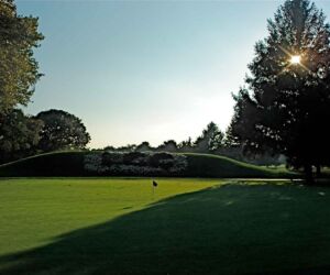 As Director of Sports Promotions, Mantle hosted golf tournaments, signed autographs, and schmoozed high-rollers. The Mickey Mantle Invitational was hosted at the nearby Linwood Country Club